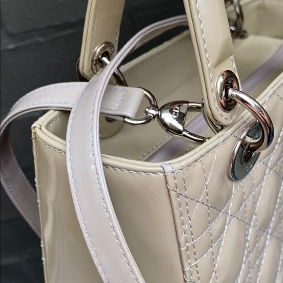 COPY - EXTRA PHOTOS Medium Lady Dior - Picture 10 of 16
